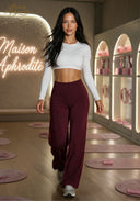High-waisted straight-leg yoga pants in burgundy